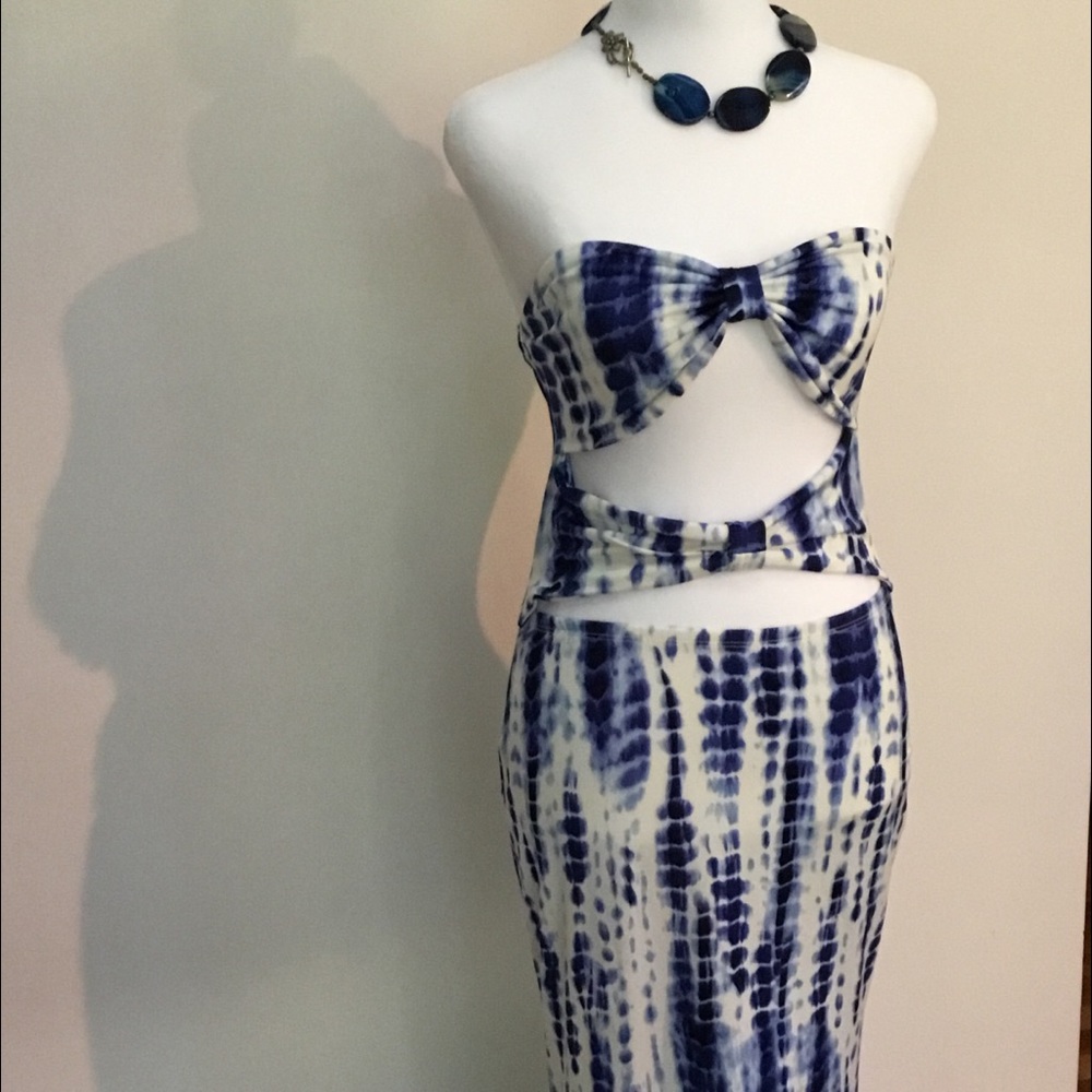 Meek strapless dress.